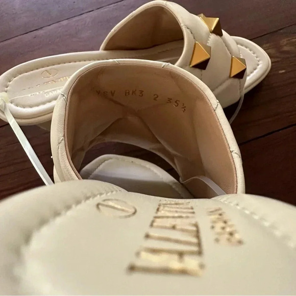 Nappa Quilted Roman Stud 65mm Slide Sandals 35.5 Light Ivory - Picture 10 of 13